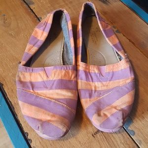 TOMS purple and pink flats 💜💖